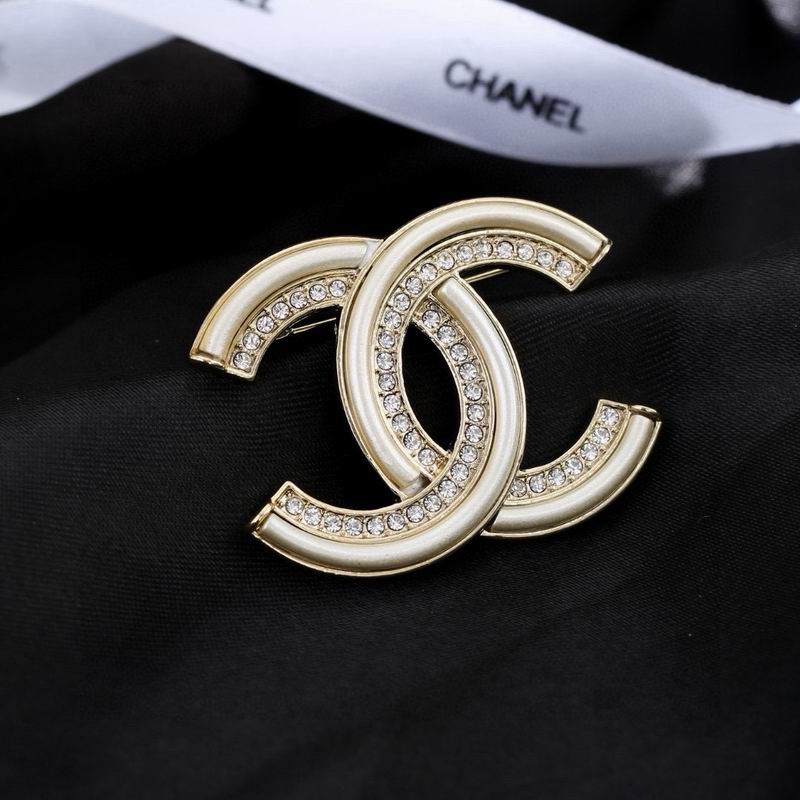 Chanel Brooch 05yxs126